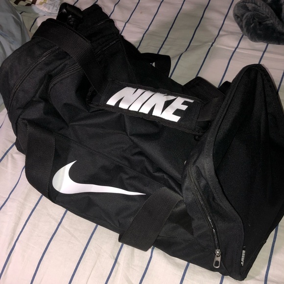 Nike Other - Nike duffle bag Nike Other - Nike duffle bag